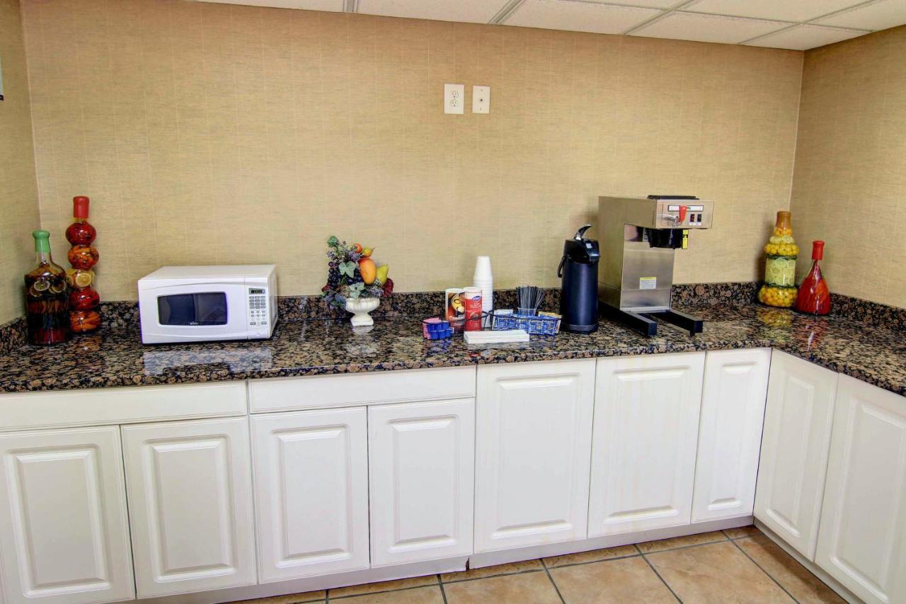 Red Roof Inn Atlanta - Six Flags Lodge West Bagian luar foto
