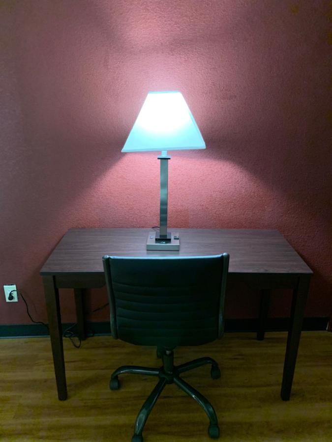 Red Roof Inn Atlanta - Six Flags Lodge West Bagian luar foto
