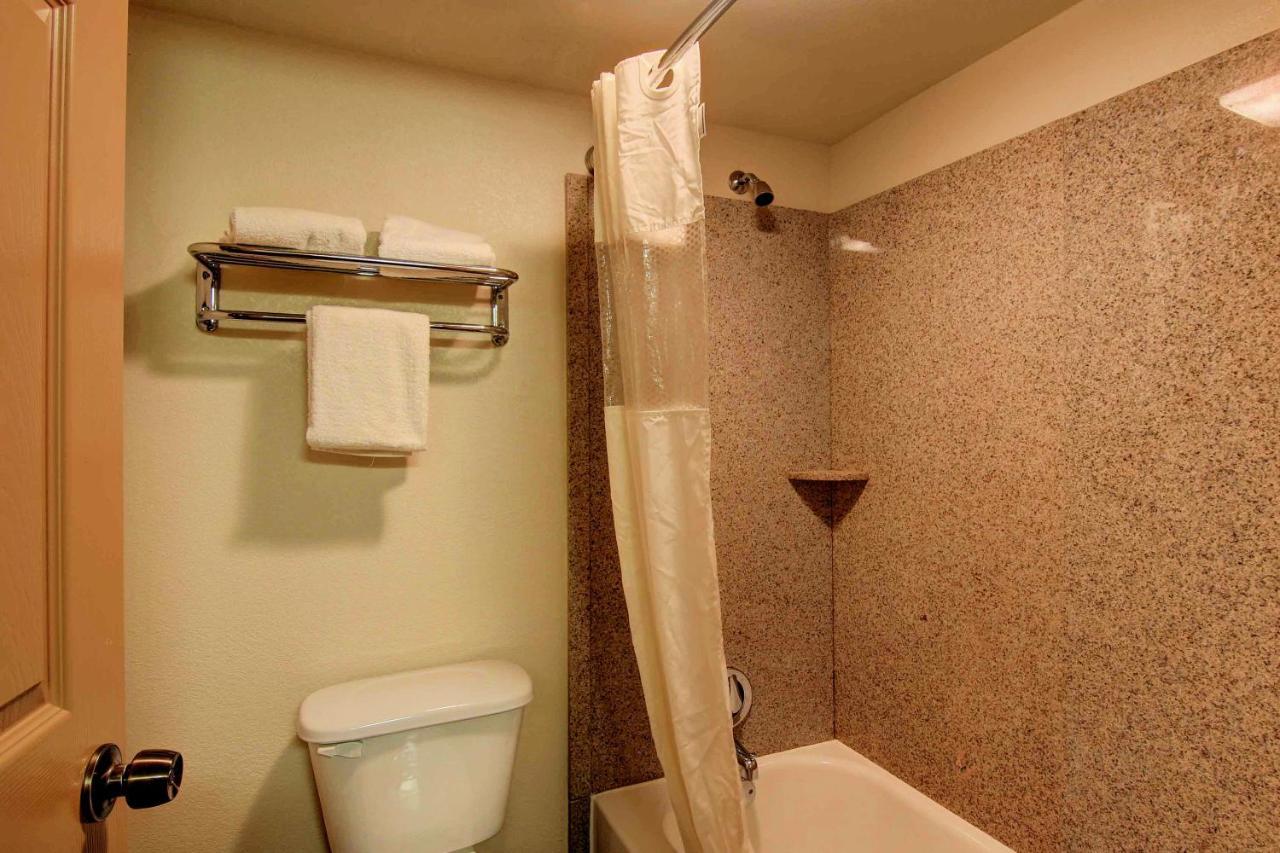 Red Roof Inn Atlanta - Six Flags Lodge West Bagian luar foto